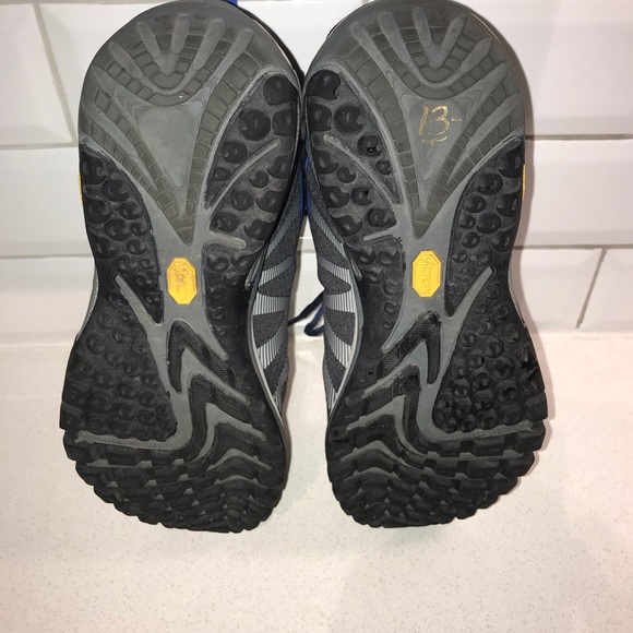 Merrell women’s trail shoes size 8.5 - Picture 4 of 6